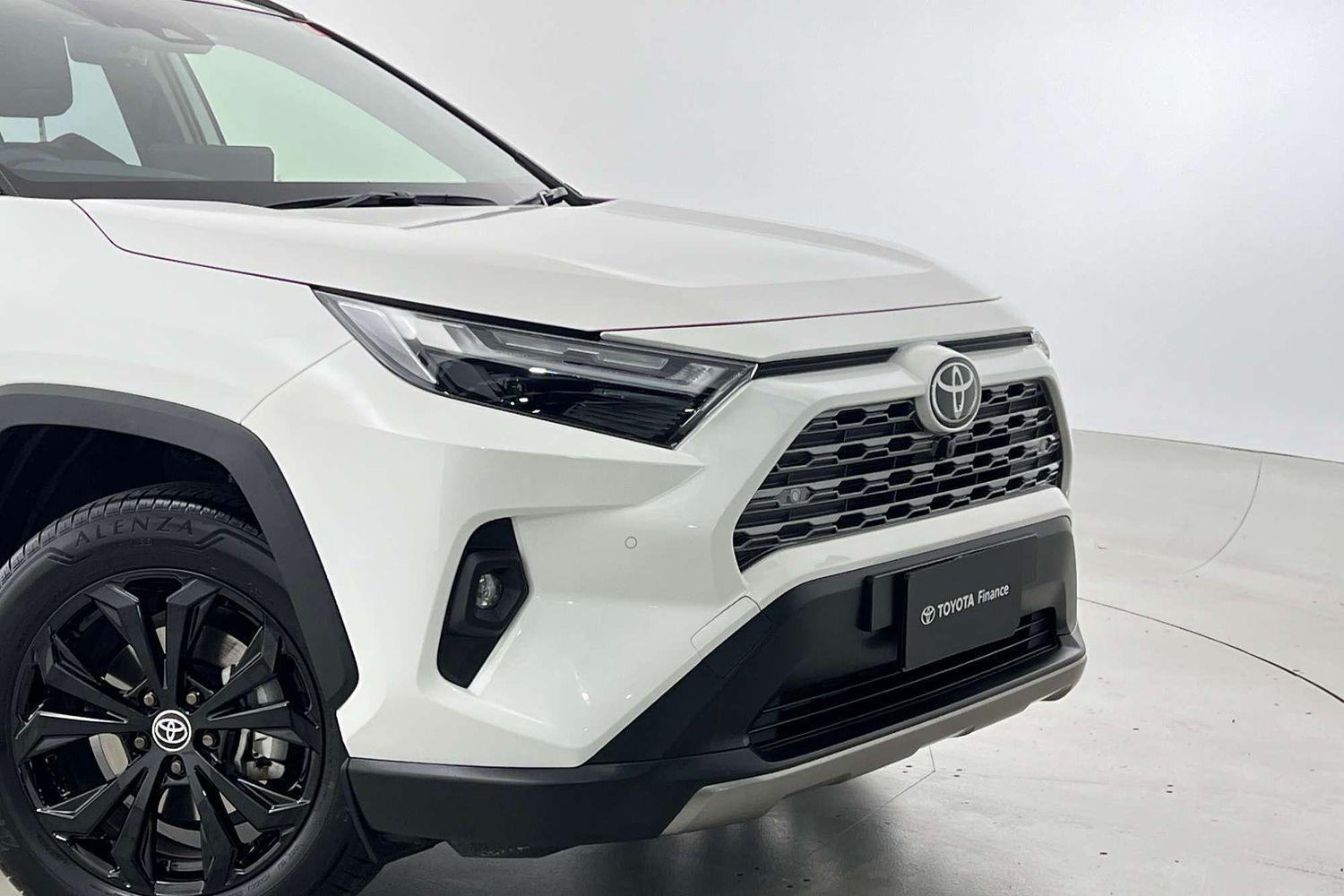 2025 Toyota RAV4 Cruiser 2WD in White