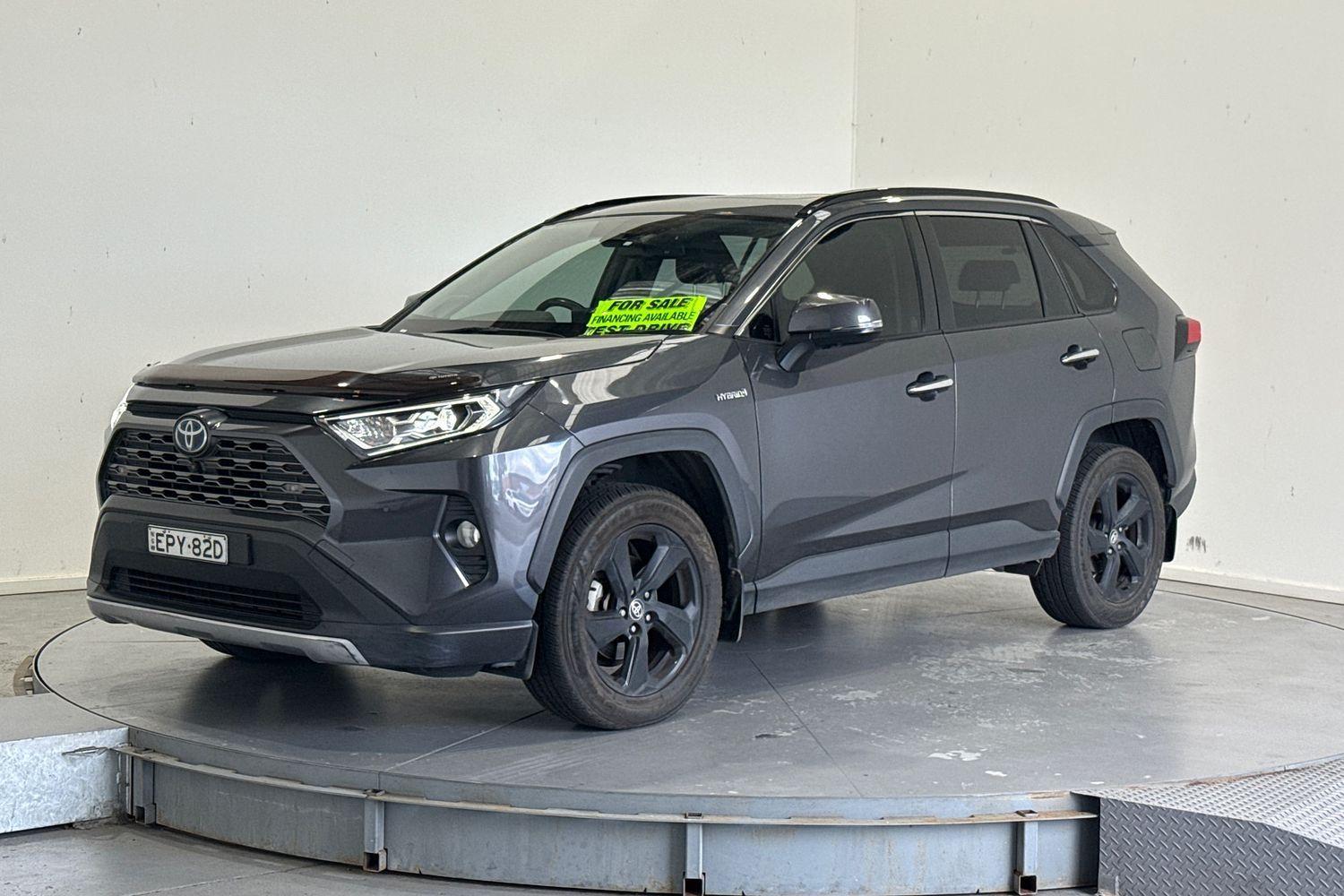 2021 Toyota RAV4 Cruiser 2WD in Silver