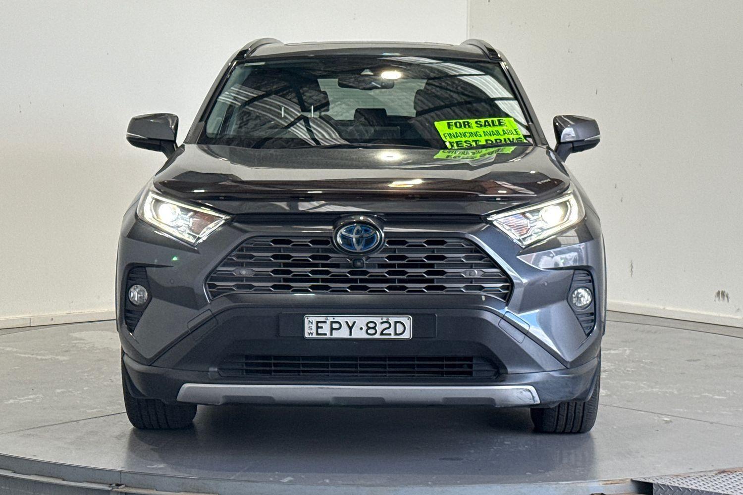 2021 Toyota RAV4 Cruiser 2WD in Silver