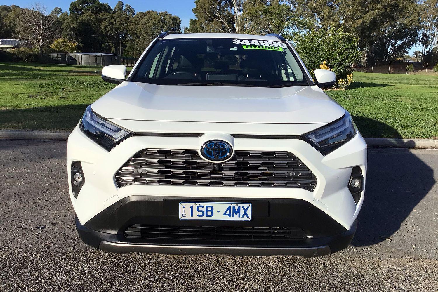 2022 Toyota RAV4 Cruiser 2WD in White