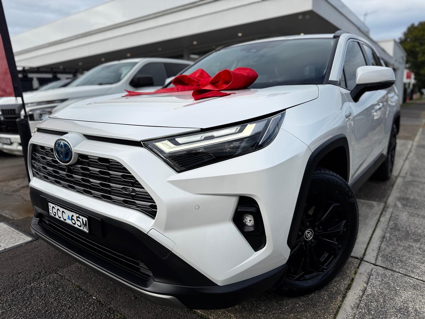 2023 Toyota RAV4 Cruiser 2WD in White
