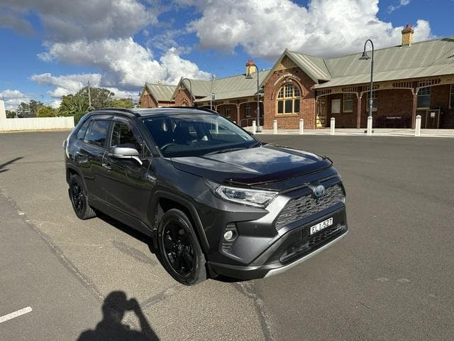 2021 Toyota RAV4 Cruiser 2WD in Silver