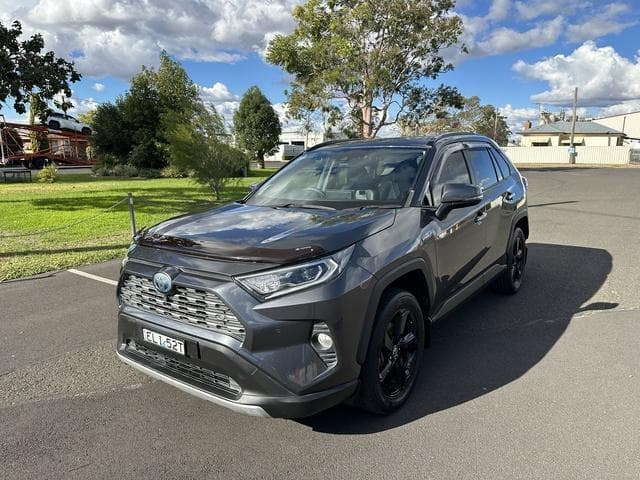 2021 Toyota RAV4 Cruiser 2WD in Silver