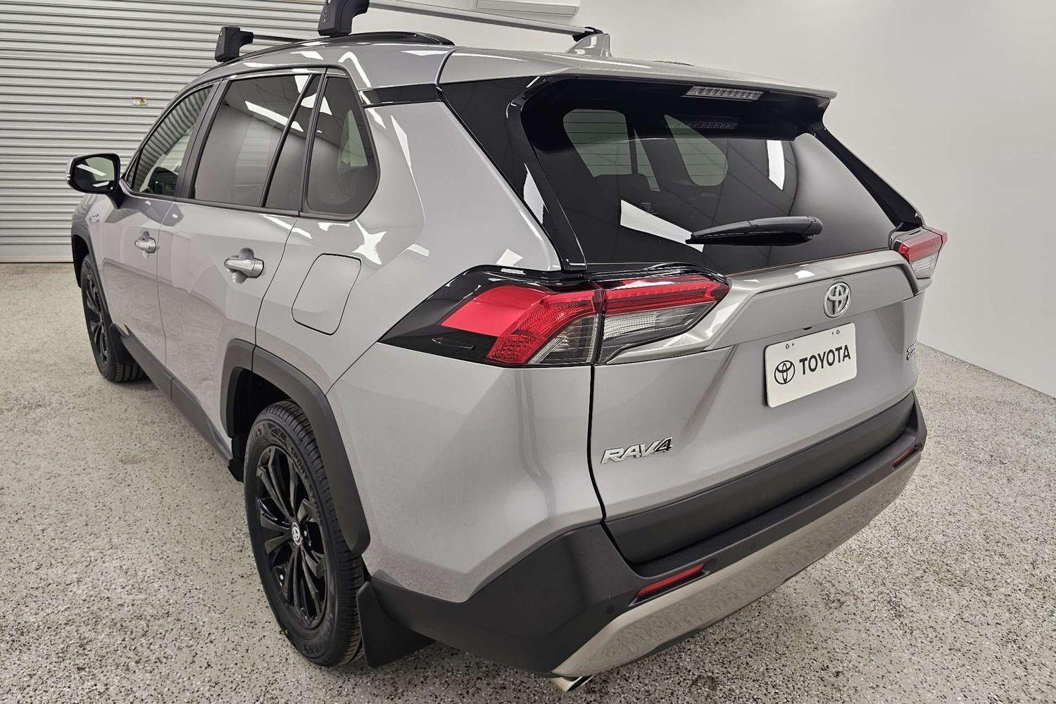 2025 Toyota RAV4 Cruiser 2WD in Silver