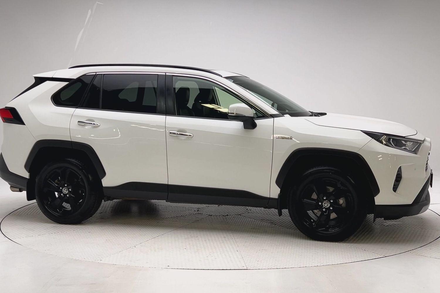 2021 Toyota RAV4 Cruiser 2WD in White