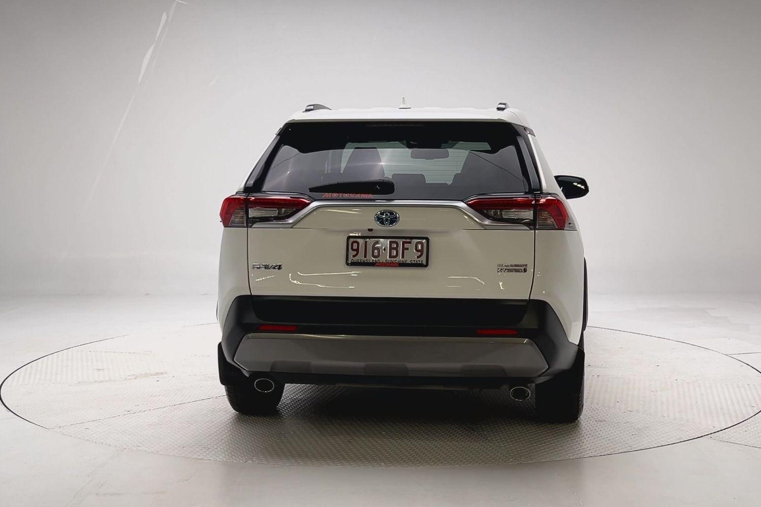 2021 Toyota RAV4 Cruiser 2WD in White
