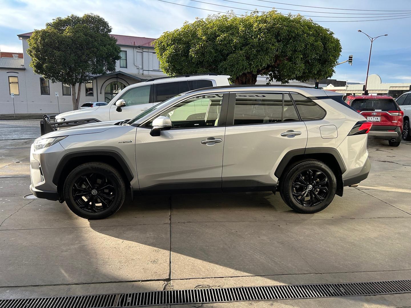 2023 Toyota RAV4 Cruiser 2WD in Silver