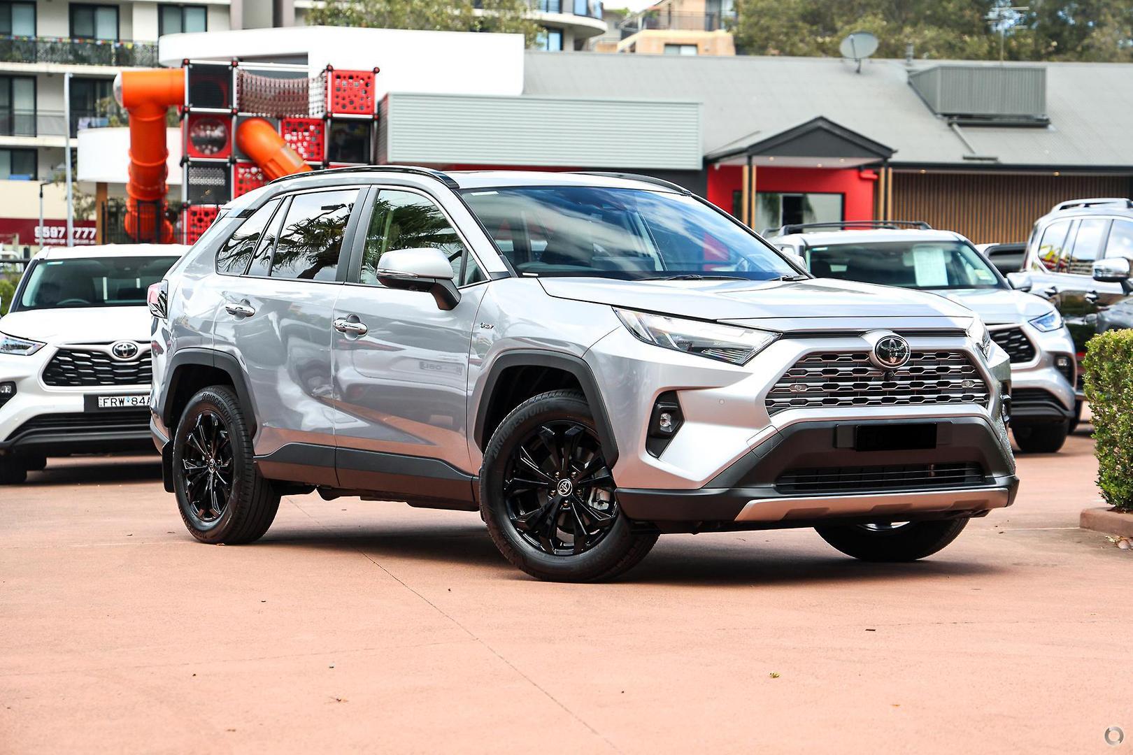 2025 Toyota RAV4 Cruiser 2WD in Silver