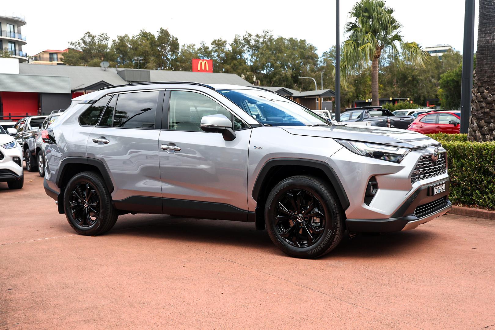 2025 Toyota RAV4 Cruiser 2WD in Silver