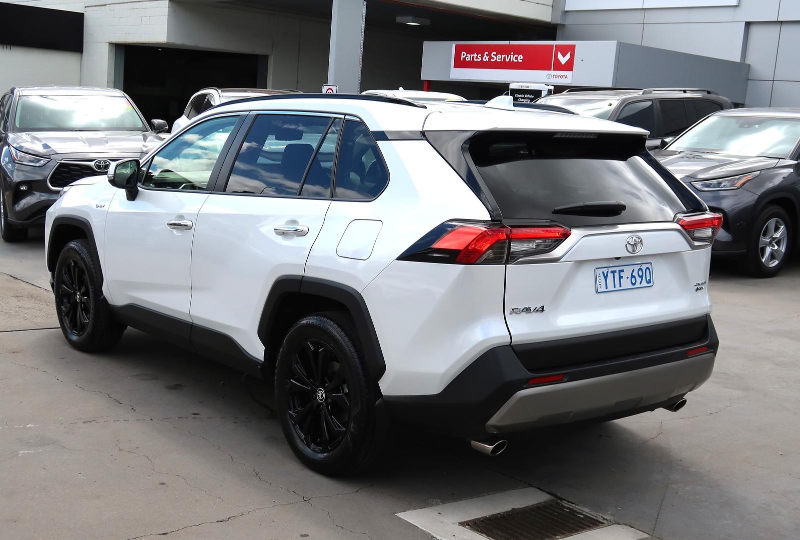 2025 Toyota RAV4 Cruiser 2WD in White