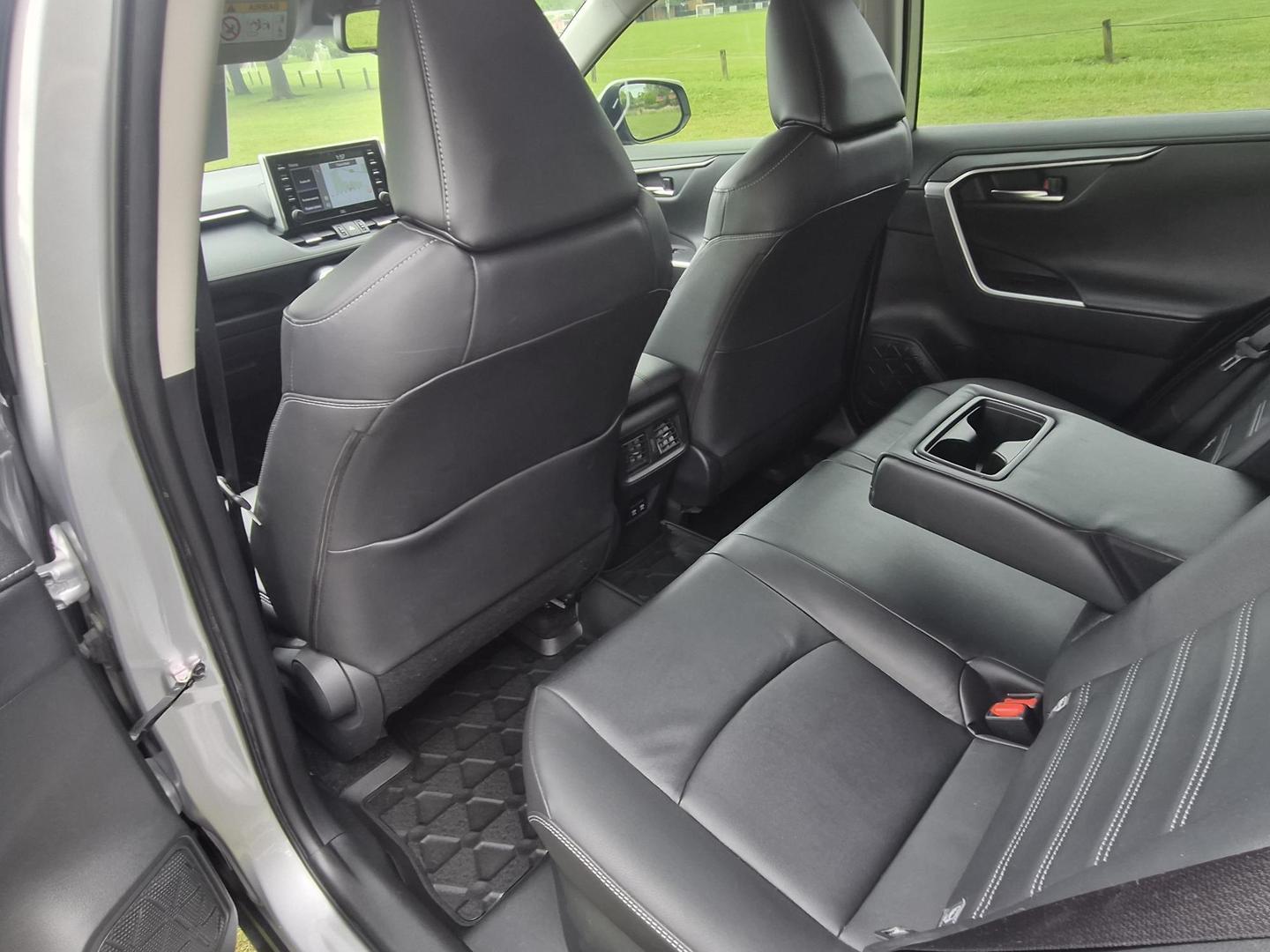 2020 Toyota RAV4 Cruiser 2WD in Silver