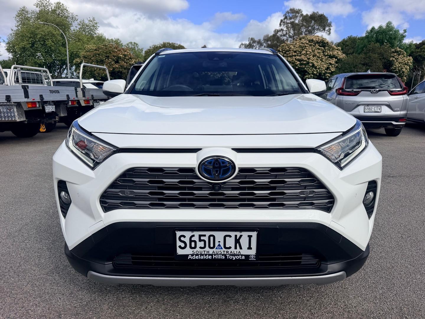 2021 Toyota RAV4 Cruiser 2WD in White