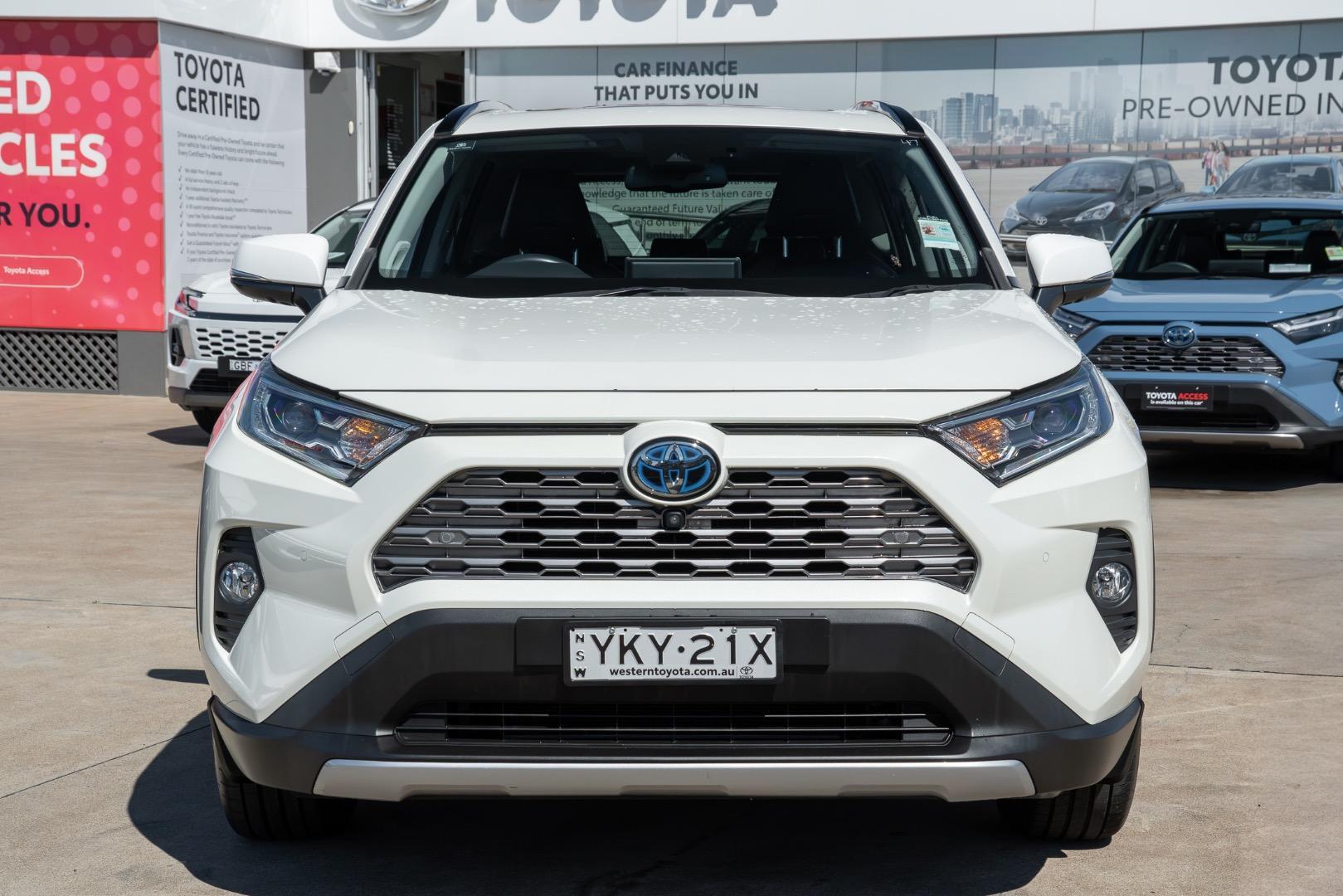 2021 Toyota RAV4 Cruiser 2WD in White