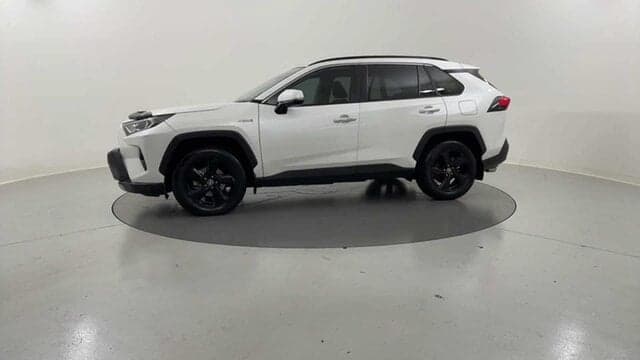 2021 Toyota RAV4 Cruiser 2WD in White