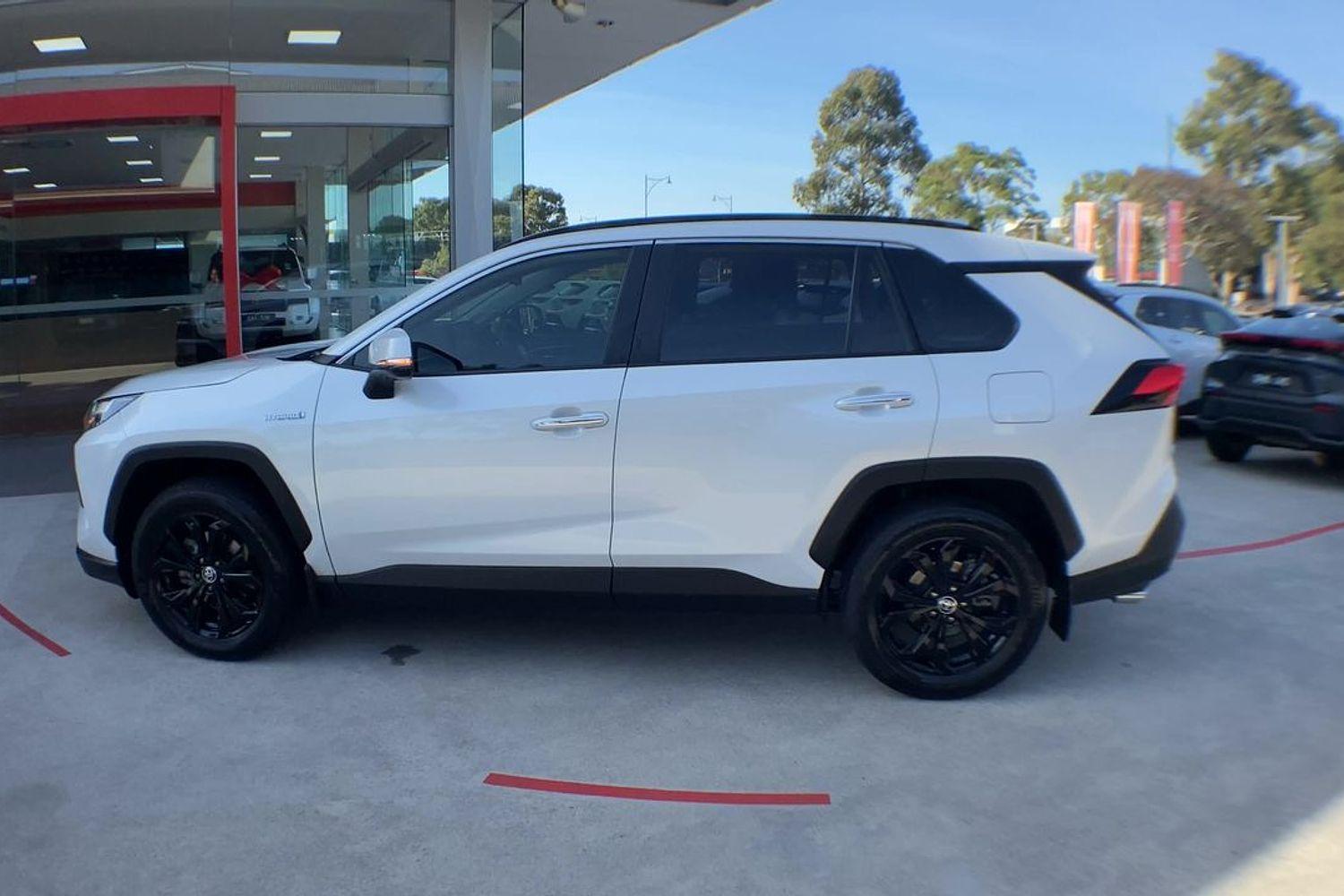 2023 Toyota RAV4 Cruiser 2WD in White