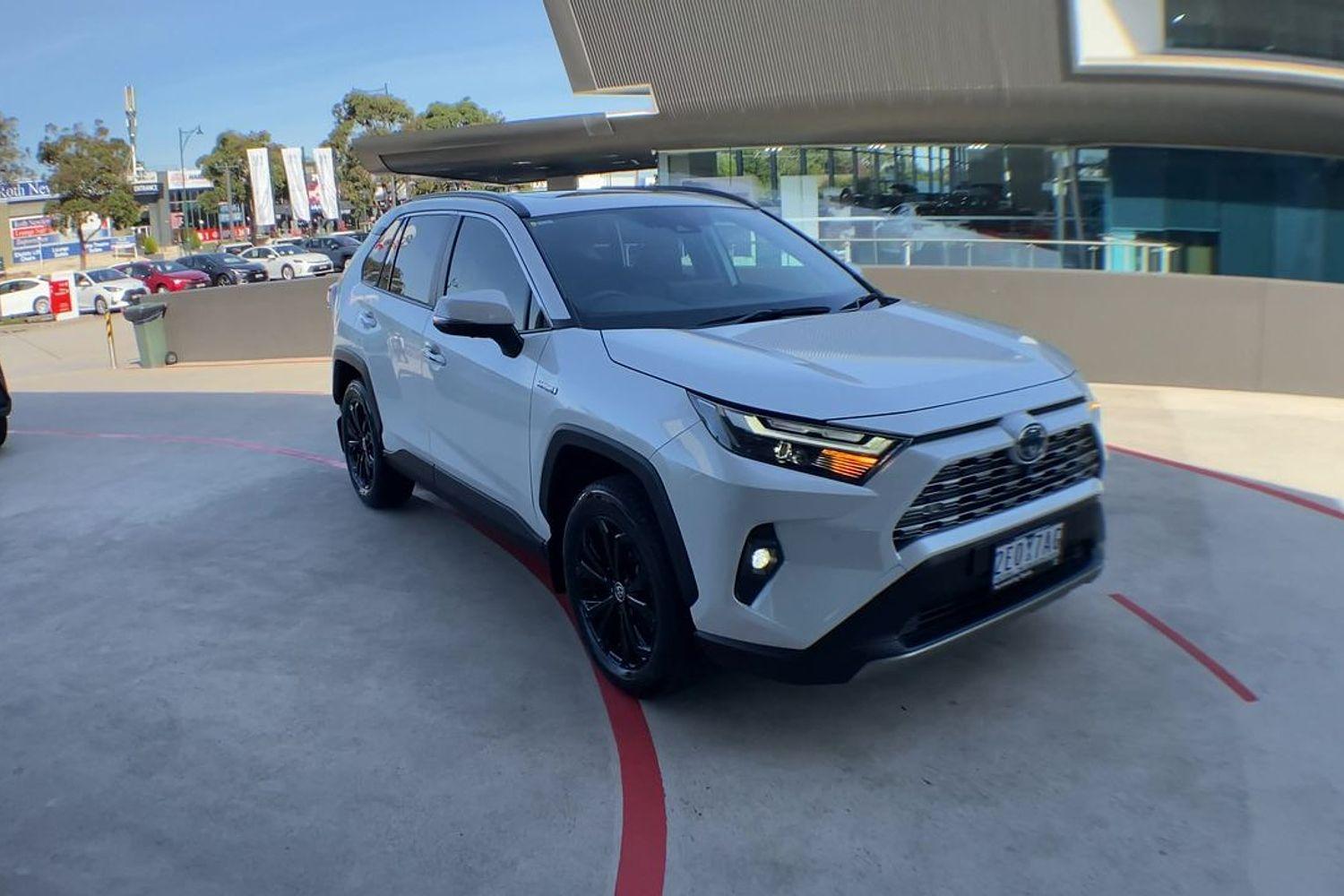 2023 Toyota RAV4 Cruiser 2WD in White