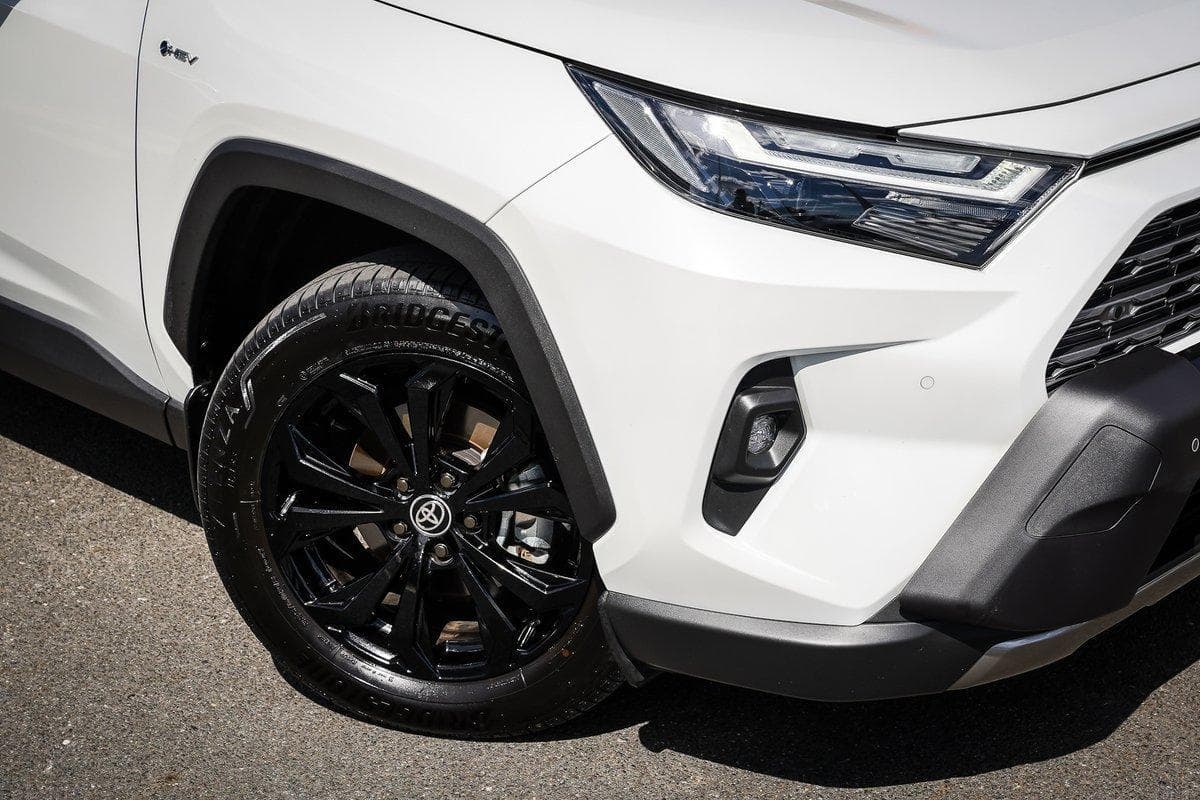 2025 Toyota RAV4 Cruiser 2WD in White