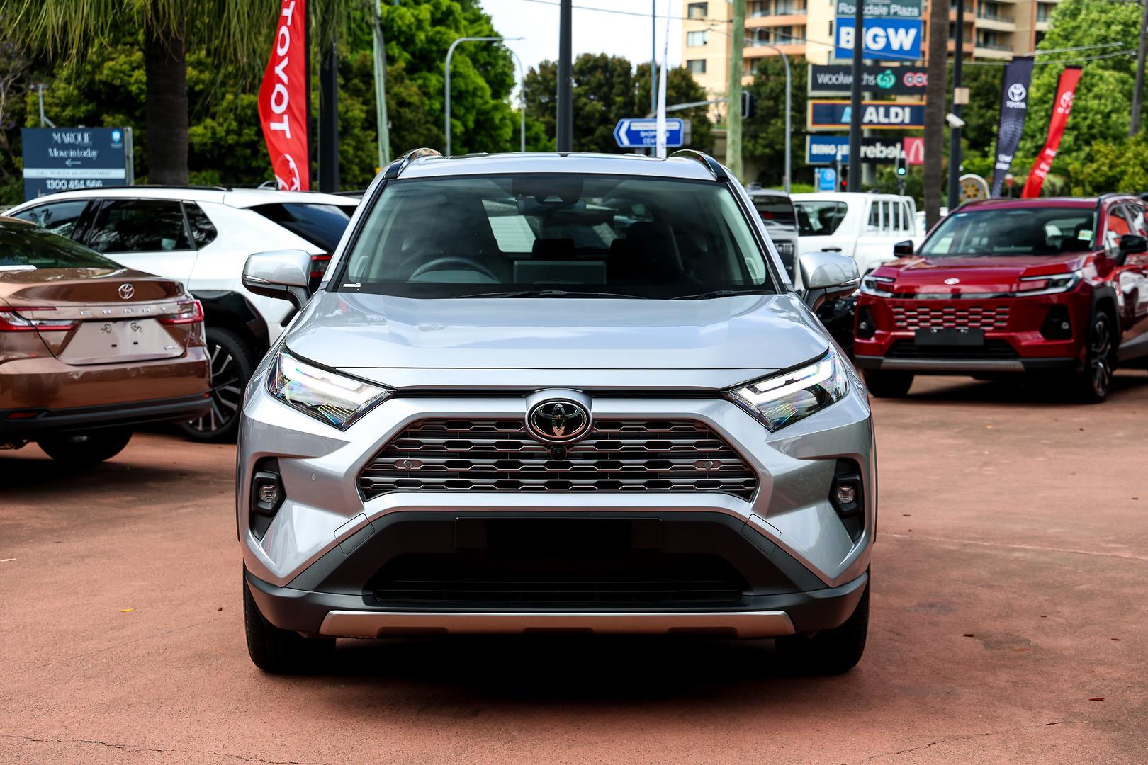 2025 Toyota RAV4 Cruiser 2WD in Silver