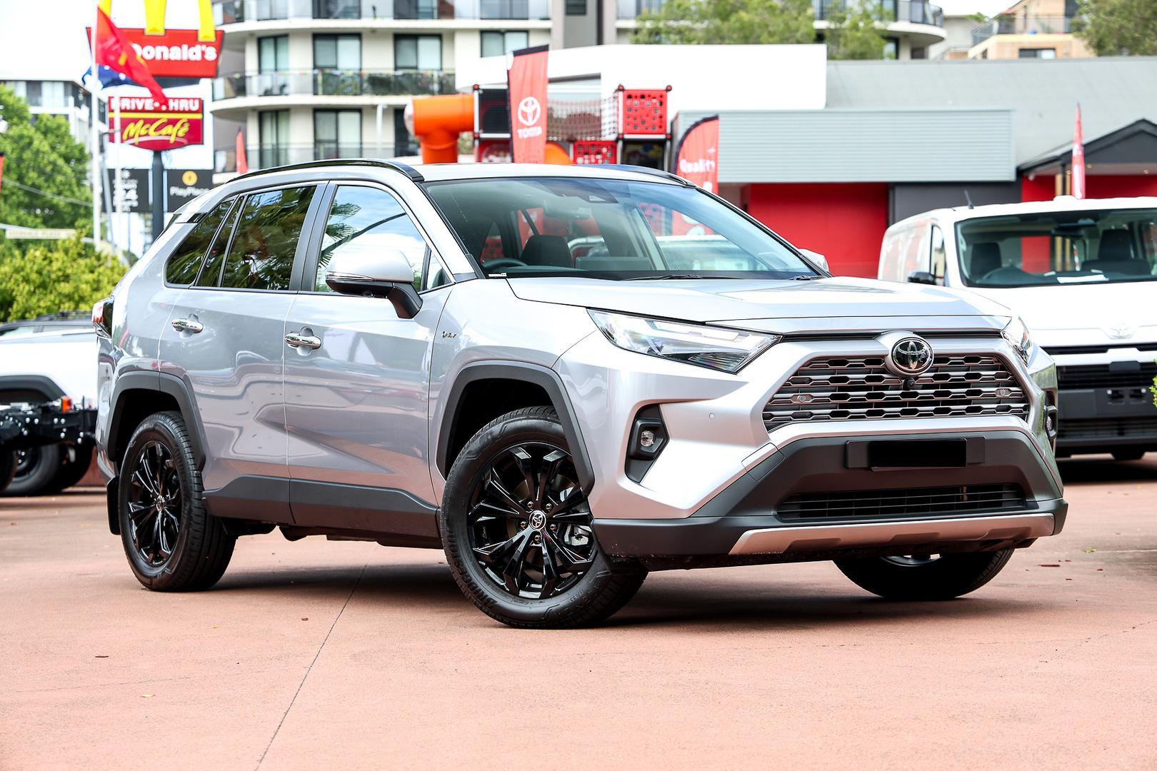 2025 Toyota RAV4 Cruiser 2WD in Silver