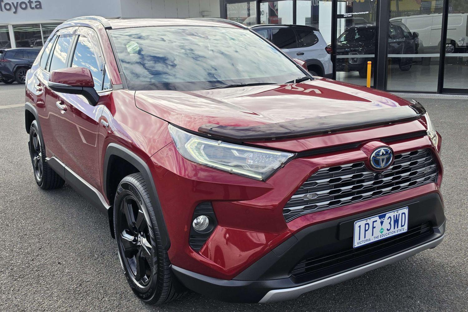 2019 Toyota RAV4 Cruiser 2WD in Red