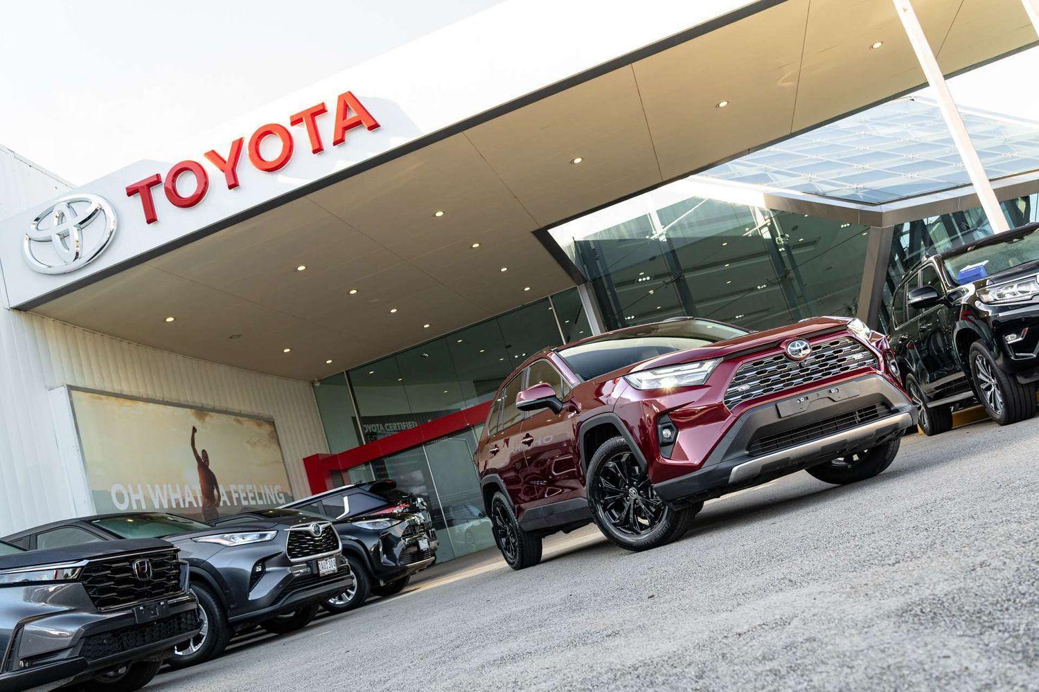 2022 Toyota RAV4 Cruiser 2WD in Red