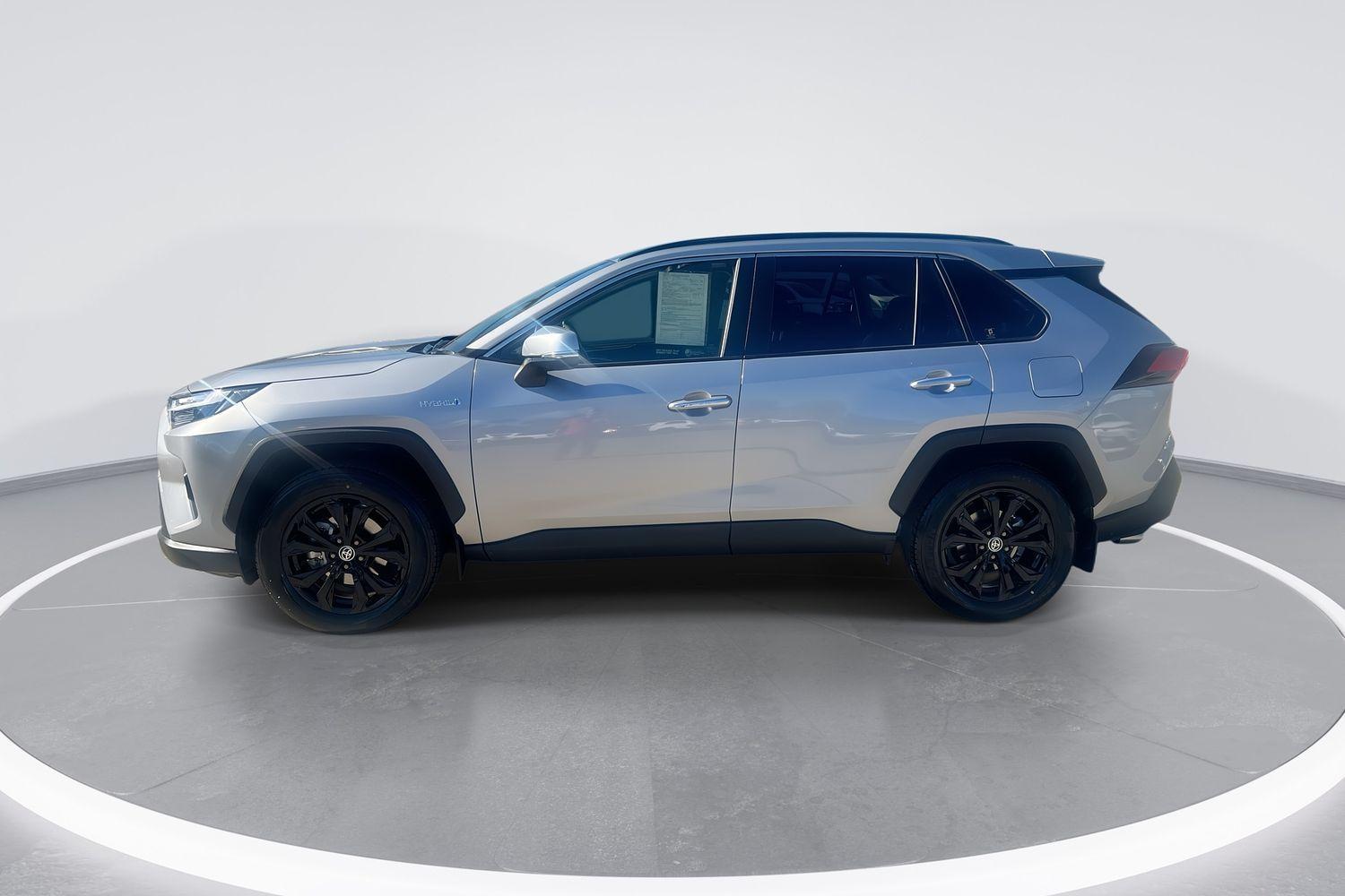 2024 Toyota RAV4 Cruiser 2WD in Silver