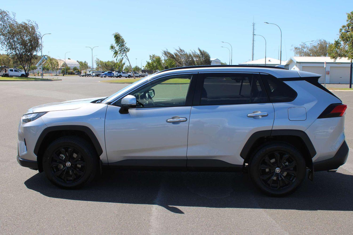 2024 Toyota RAV4 Cruiser 2WD in Silver