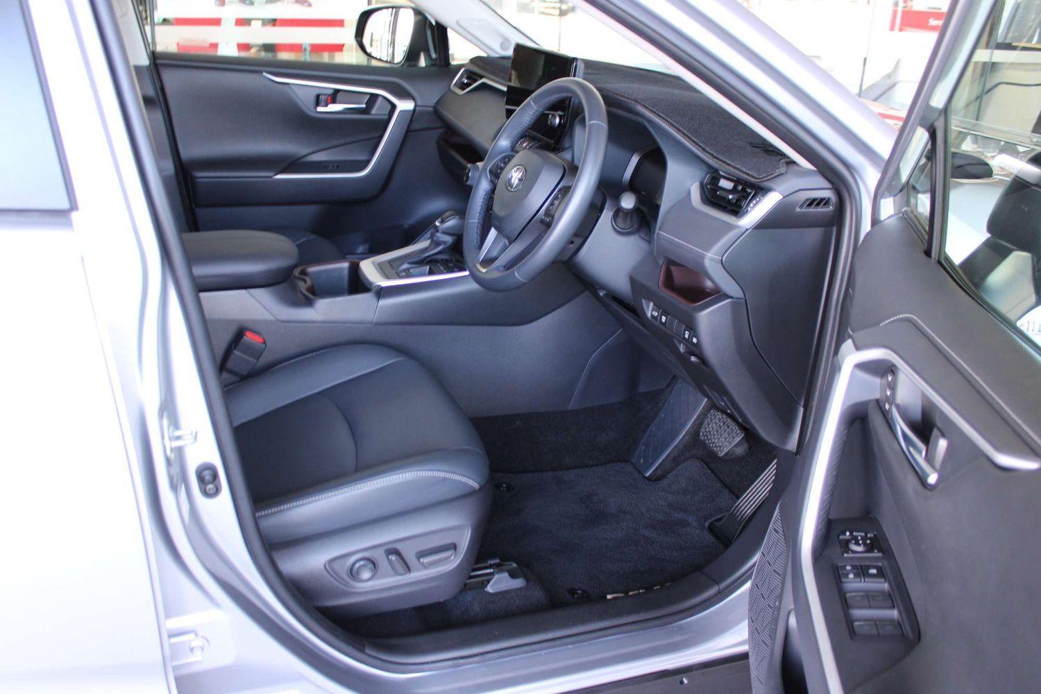 2024 Toyota RAV4 Cruiser 2WD in Silver