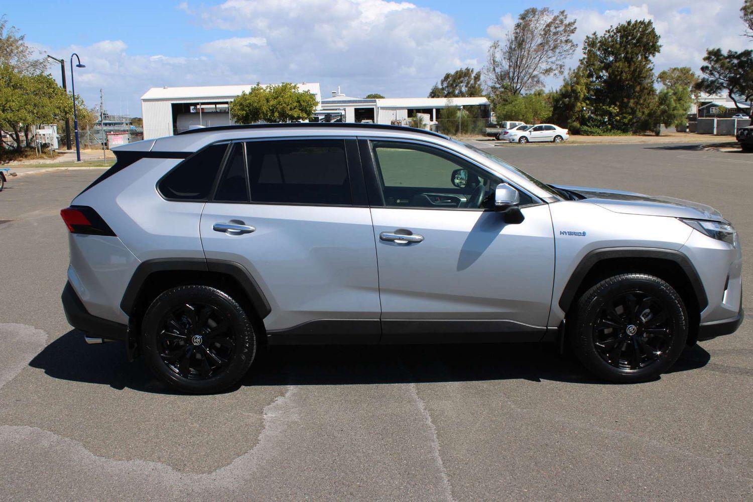 2024 Toyota RAV4 Cruiser 2WD in Silver