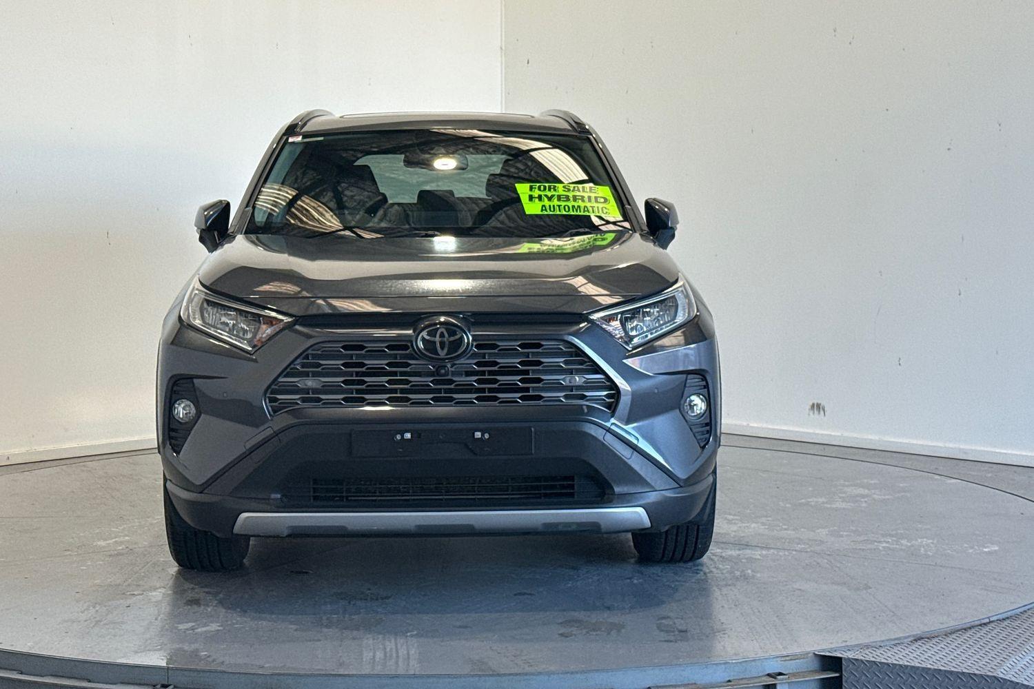 2020 Toyota RAV4 Cruiser in Silver