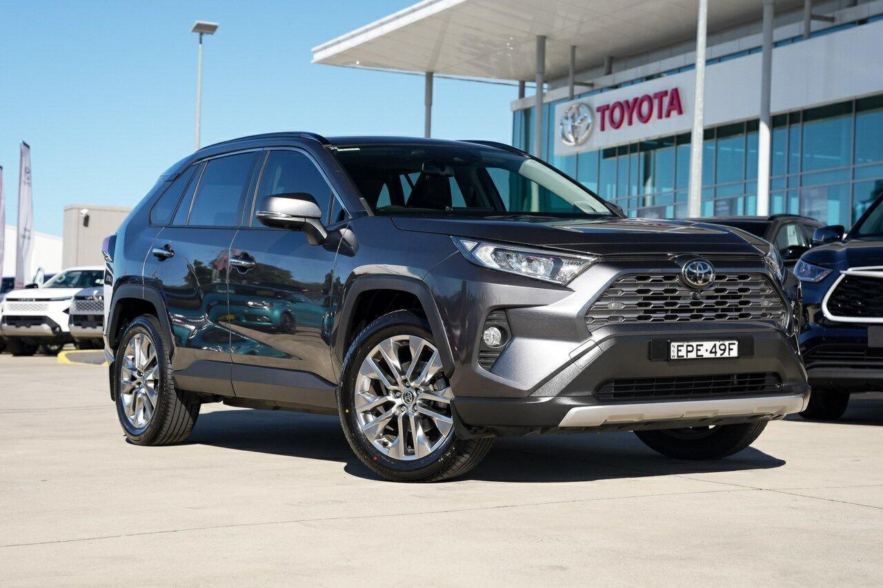 2021 Toyota RAV4 Cruiser 2WD in Silver