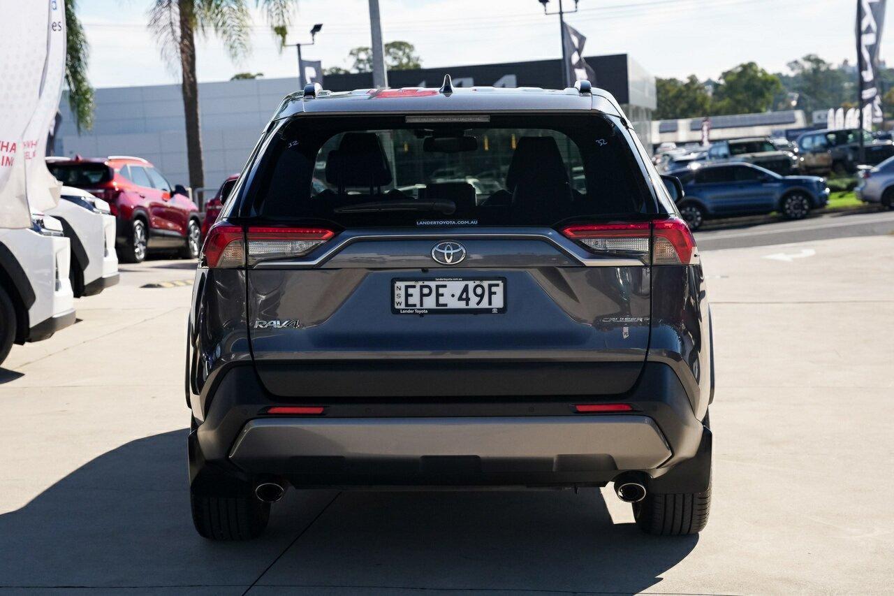 2021 Toyota RAV4 Cruiser 2WD in Silver