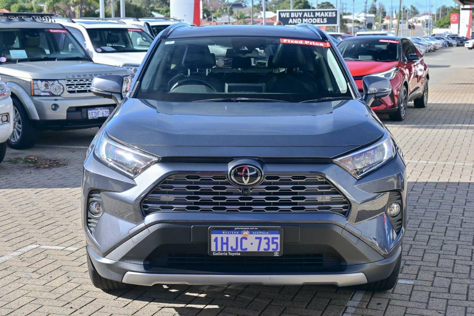 2021 Toyota RAV4 Cruiser-2WD in Silver
