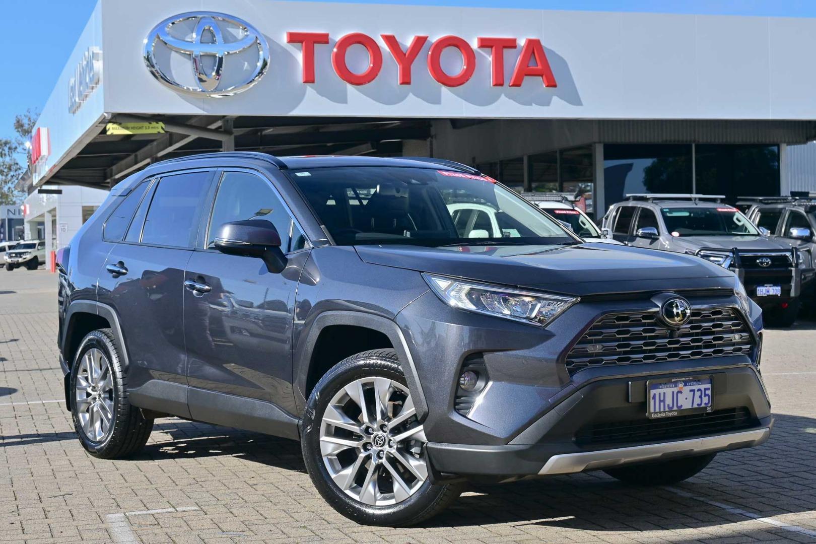 2021 Toyota RAV4 Cruiser-2WD in Silver