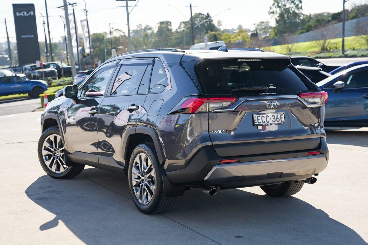 2019 Toyota RAV4 Cruiser 2WD in Silver
