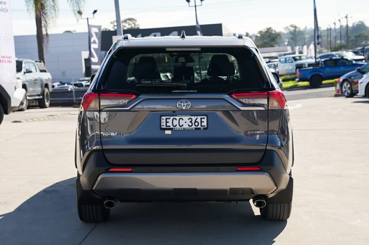 2019 Toyota RAV4 Cruiser 2WD in Silver