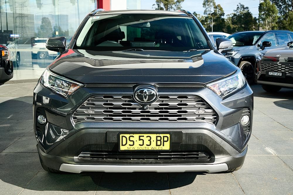 2019 Toyota RAV4 Cruiser 2WD in Silver