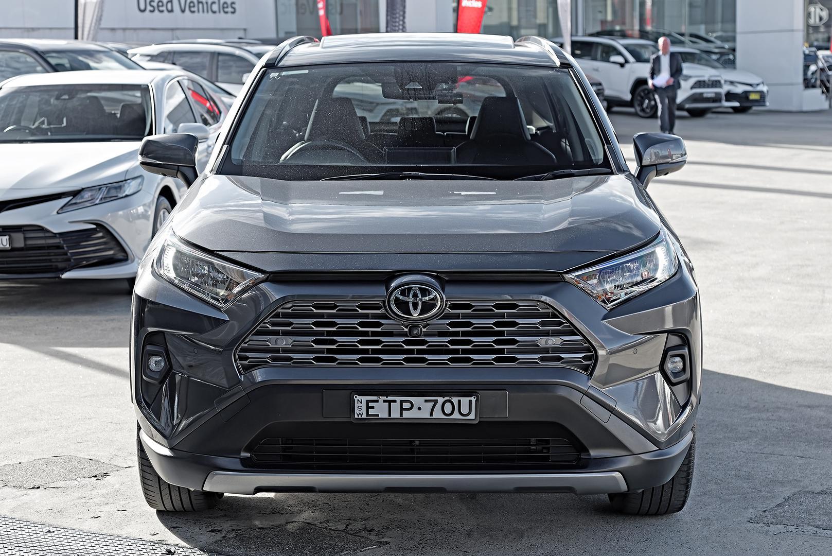 2022 Toyota RAV4 Cruiser 2WD in Silver
