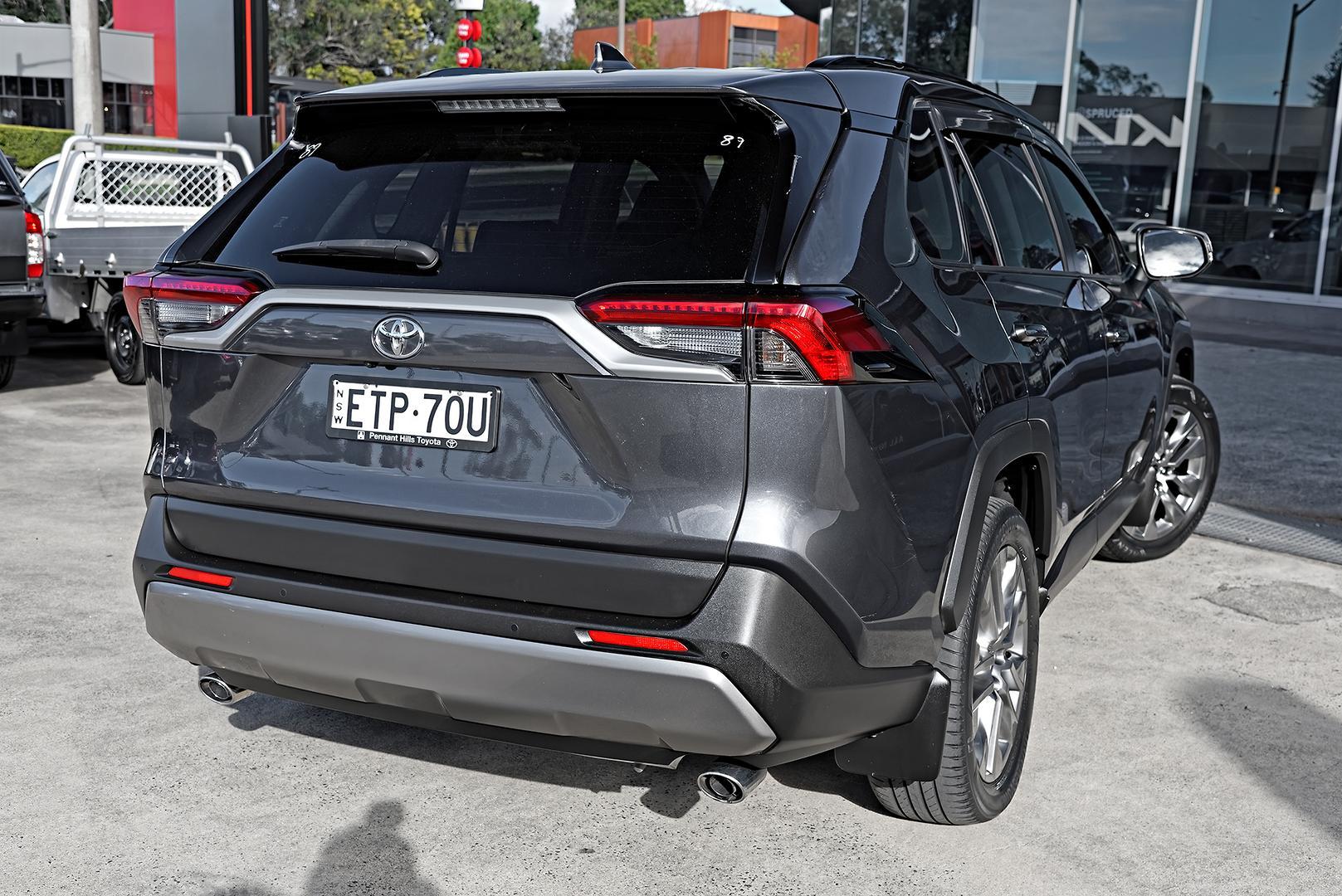 2022 Toyota RAV4 Cruiser 2WD in Silver