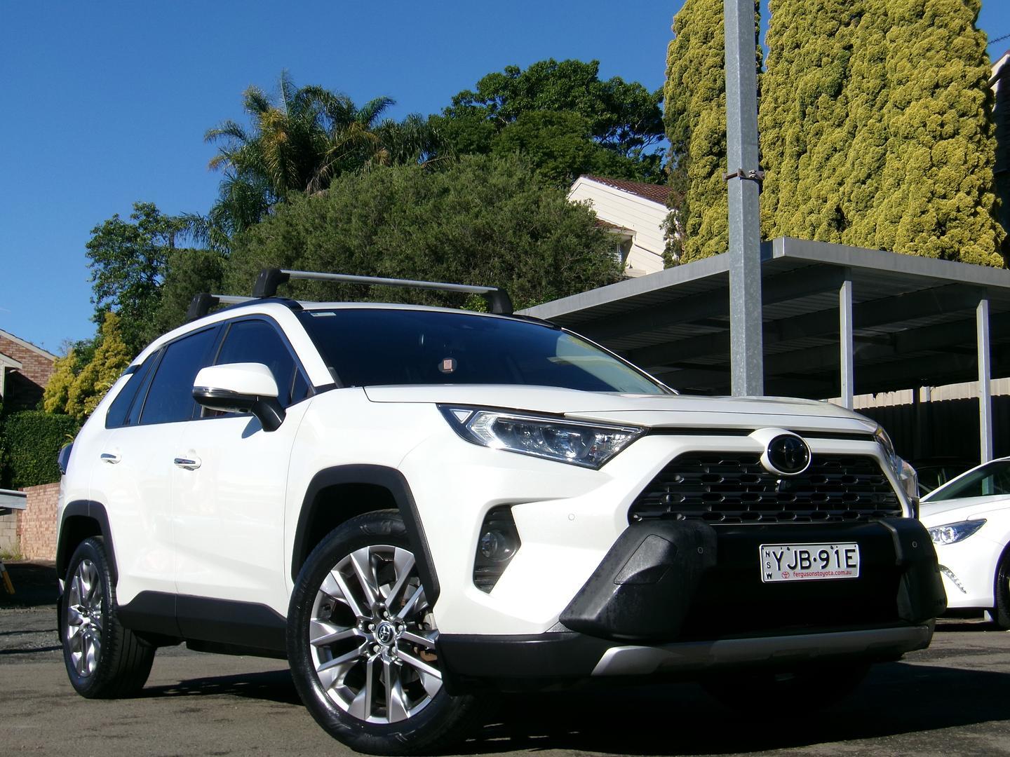 2020 Toyota RAV4 Cruiser 2WD in White