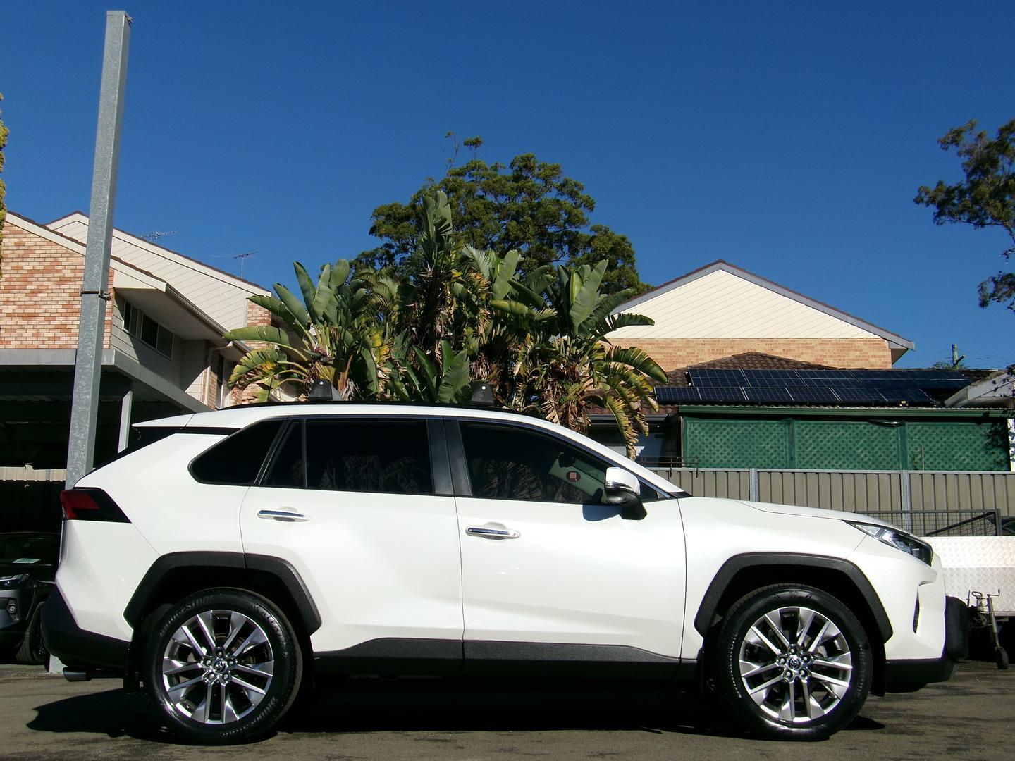 2020 Toyota RAV4 Cruiser 2WD in White