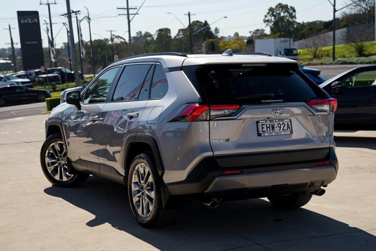 2020 Toyota RAV4 Cruiser 2WD in Silver