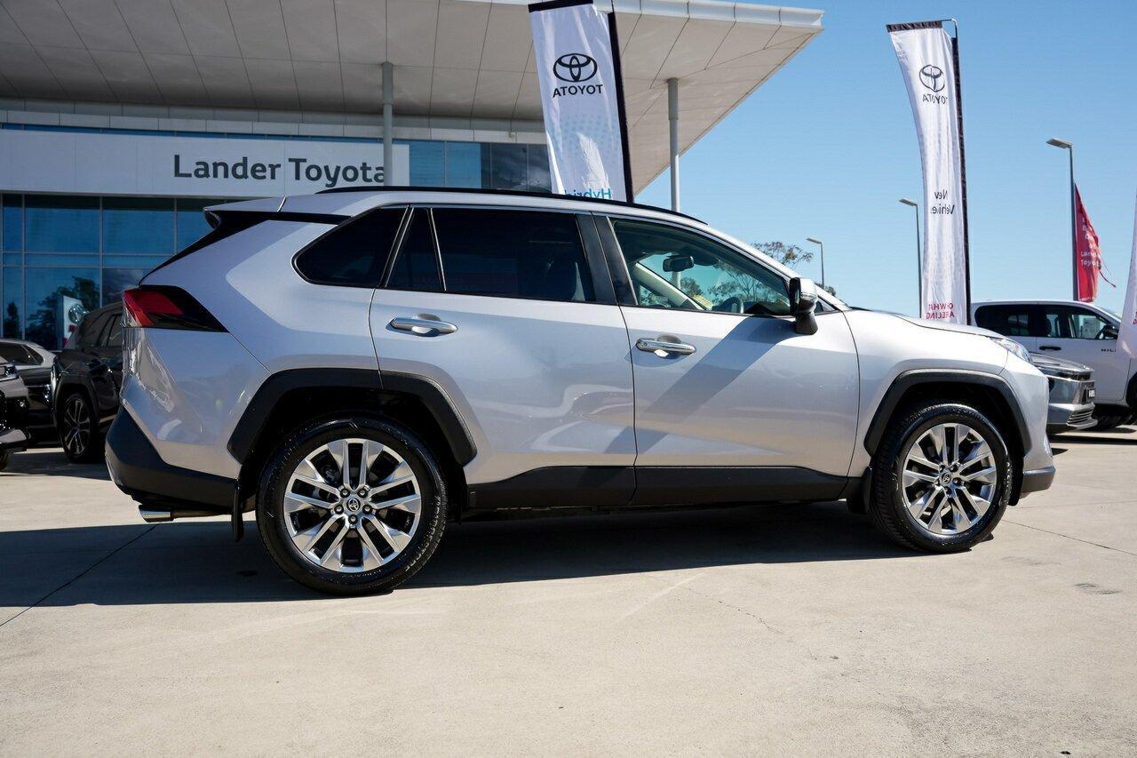 2020 Toyota RAV4 Cruiser 2WD in Silver