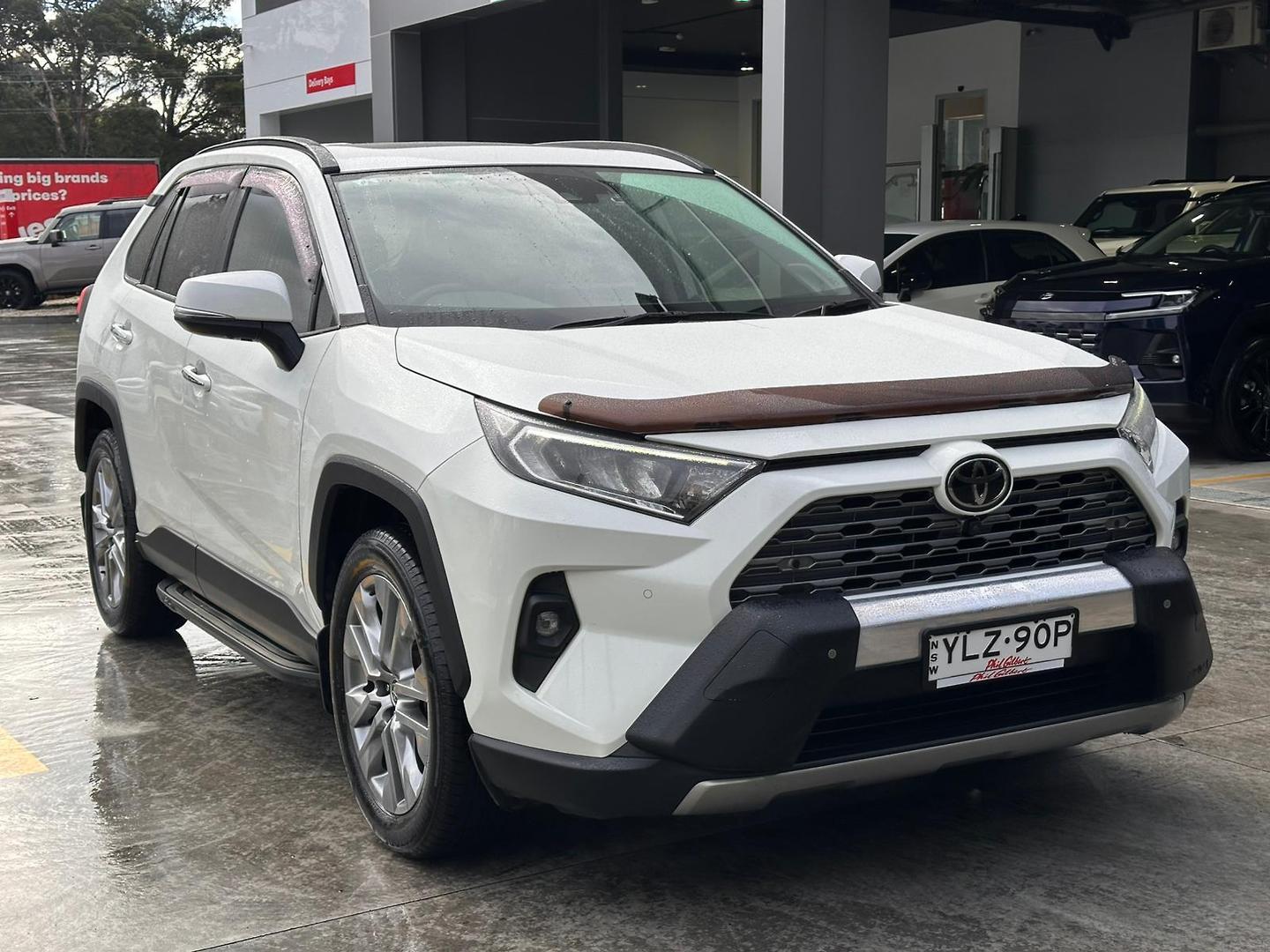 2022 Toyota RAV4 Cruiser 2WD in White
