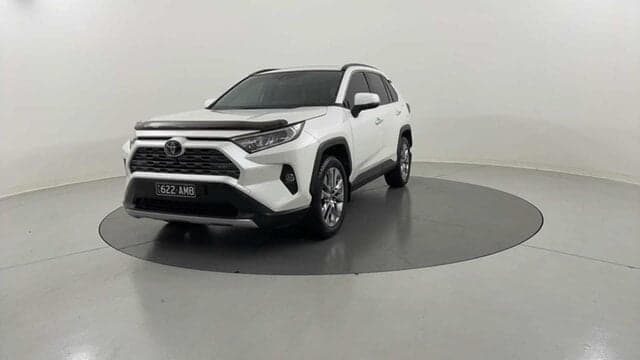 2020 Toyota RAV4 Cruiser 2WD in White