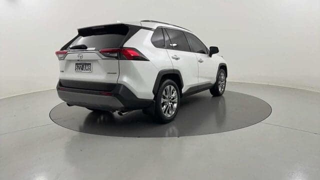 2020 Toyota RAV4 Cruiser 2WD in White