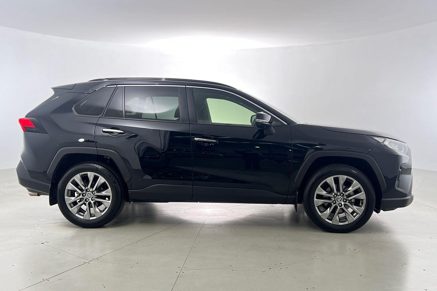 2024 Toyota RAV4 Cruiser in Black
