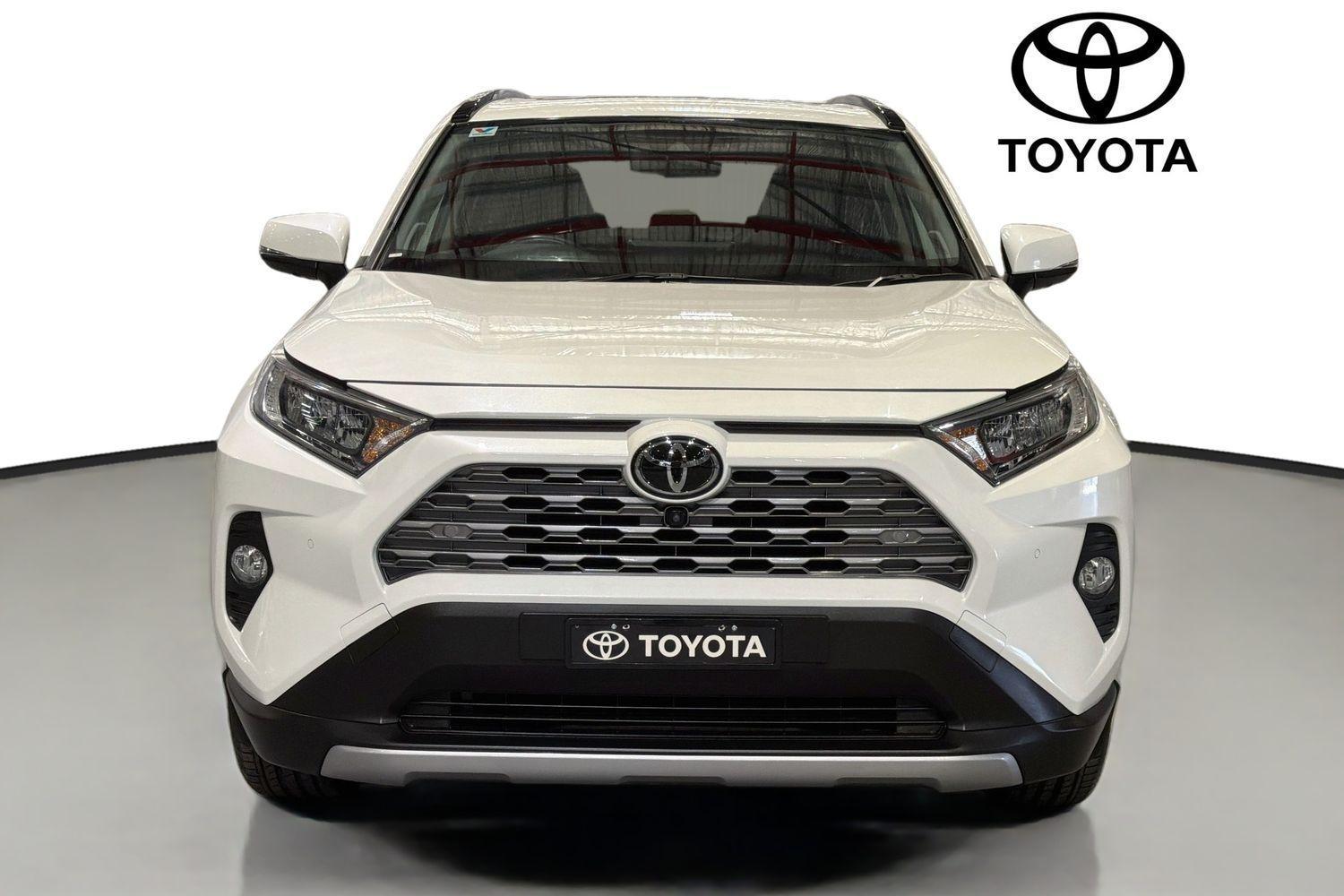 2020 Toyota RAV4 Cruiser 2WD in White