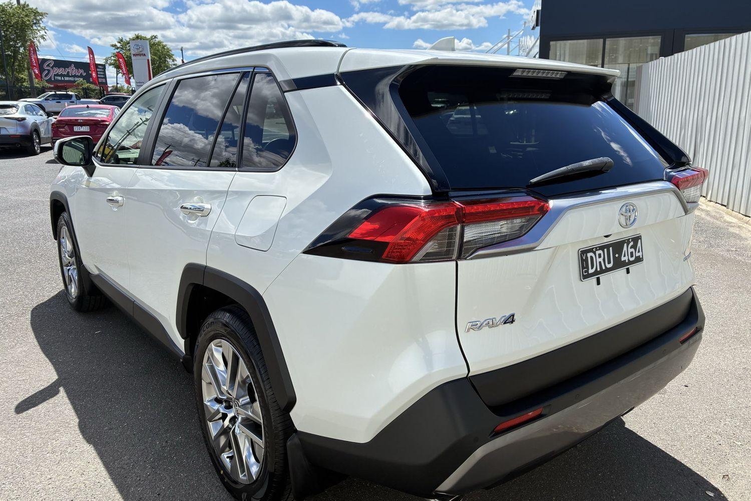2021 Toyota RAV4 Cruiser 2WD in White