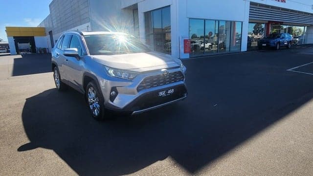 2020 Toyota RAV4 Cruiser 2WD in Silver